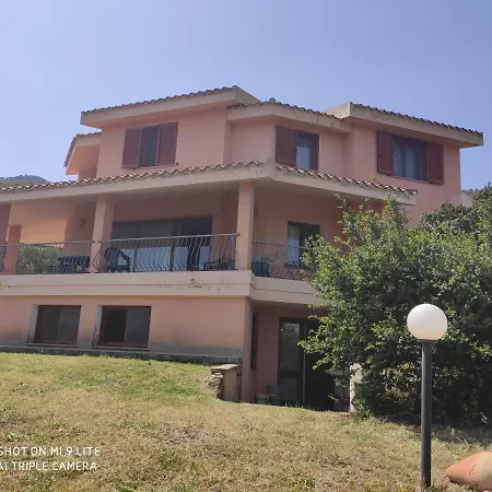 Alexandra Apartmán Capoterra